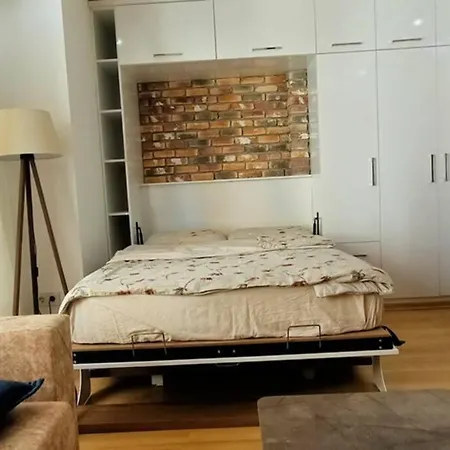 Furnished Studio Appartement