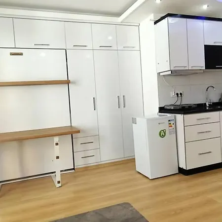 Apartment Furnished Studio *